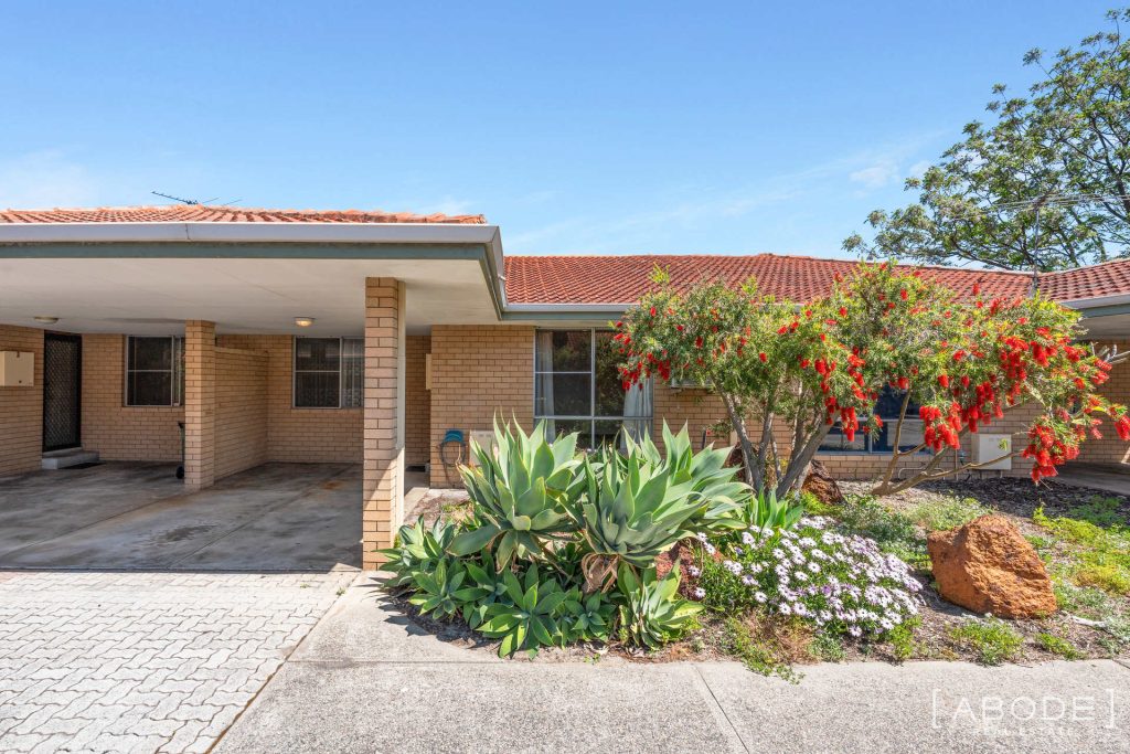 4/201 Royal Street, YOKINE  WA  6060