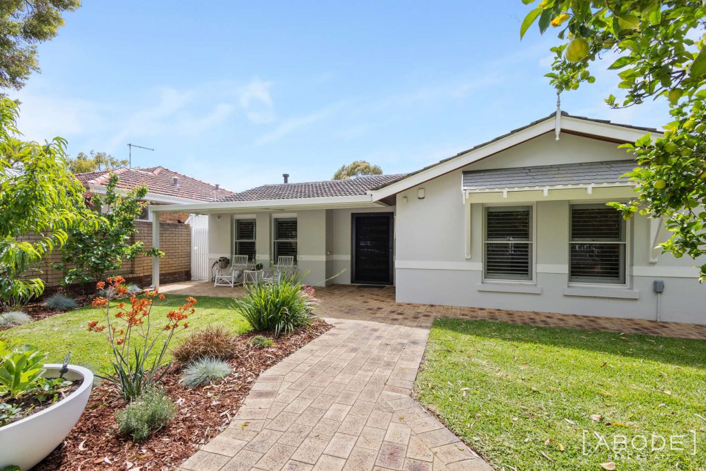 48 Halesworth Road, JOLIMONT  WA  6014