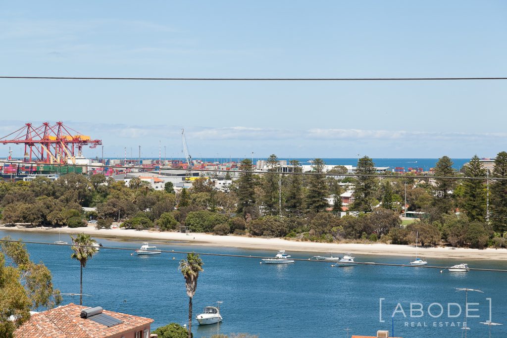 10/60 Preston Point Road, EAST FREMANTLE  WA  6158